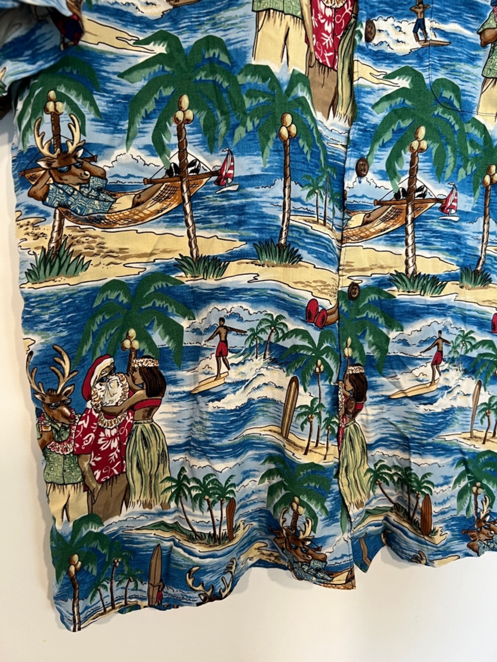 Reyn Spooner Christmas Santa Surfing Hula Girl Hawaiian Button Down Size Medium - Picture 6 of 11